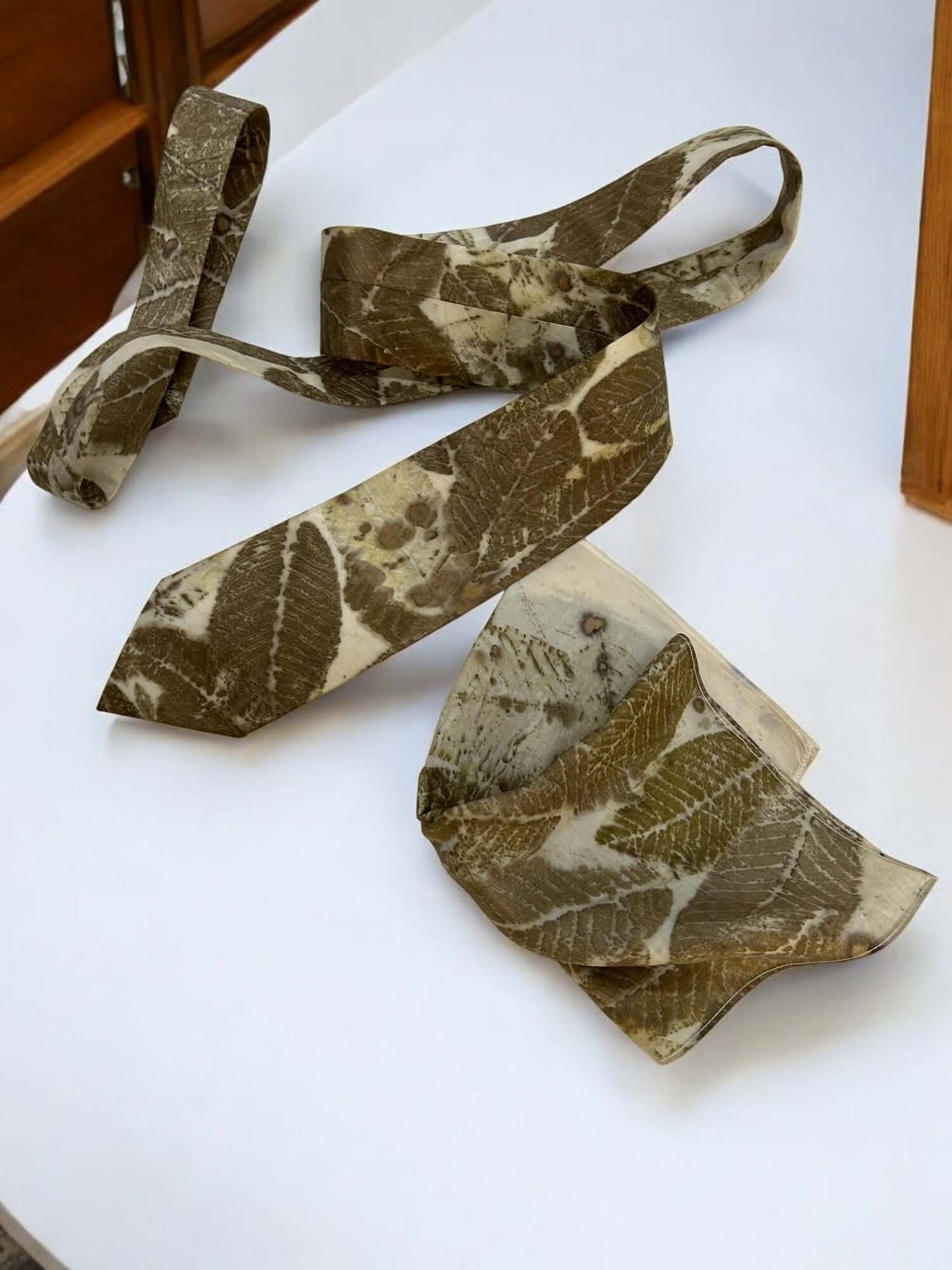 Rhapsody Knot Ecoprinted Pure Silk Tie and Pocket Square