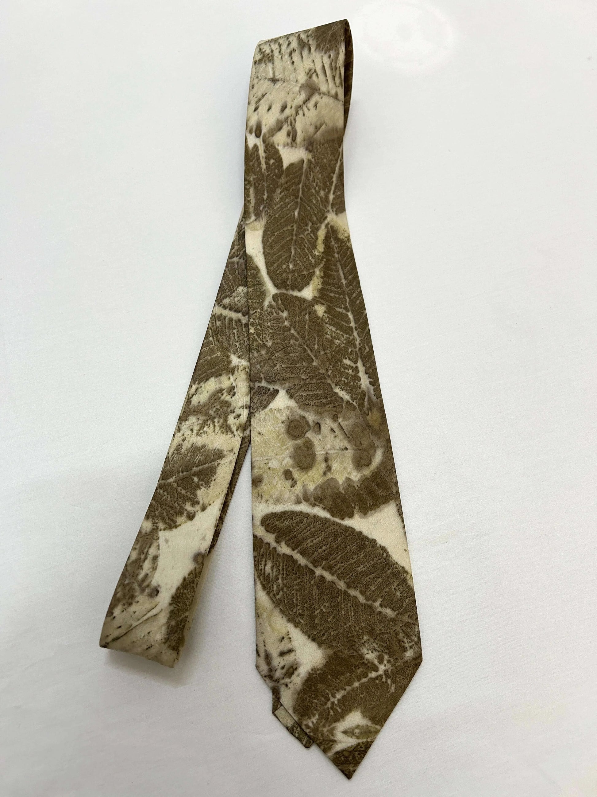 Rhapsody Knot Ecoprinted Pure Silk Tie and Pocket Square