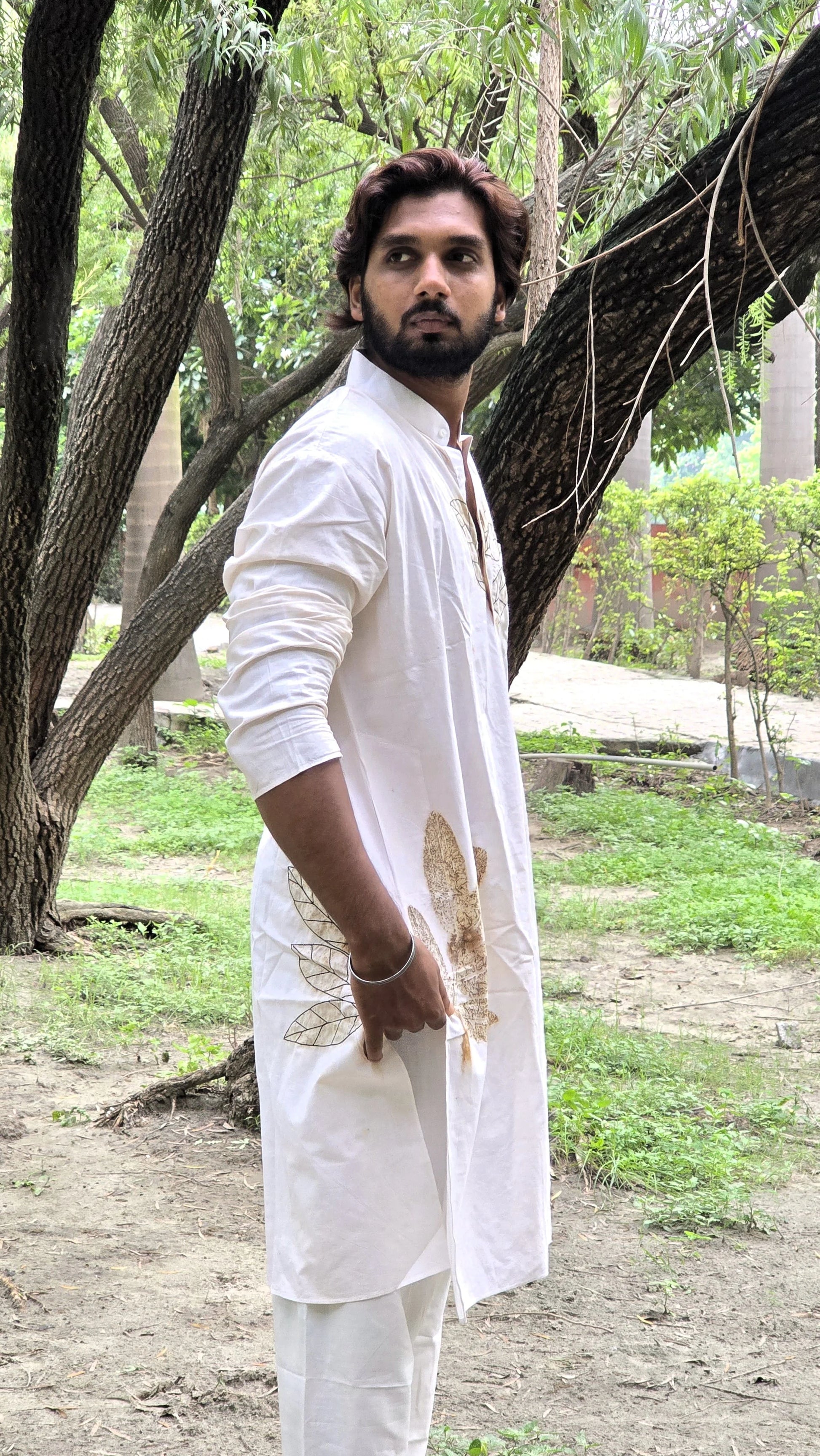 White Floral Threaded Cotton Long Kurta men looking forward