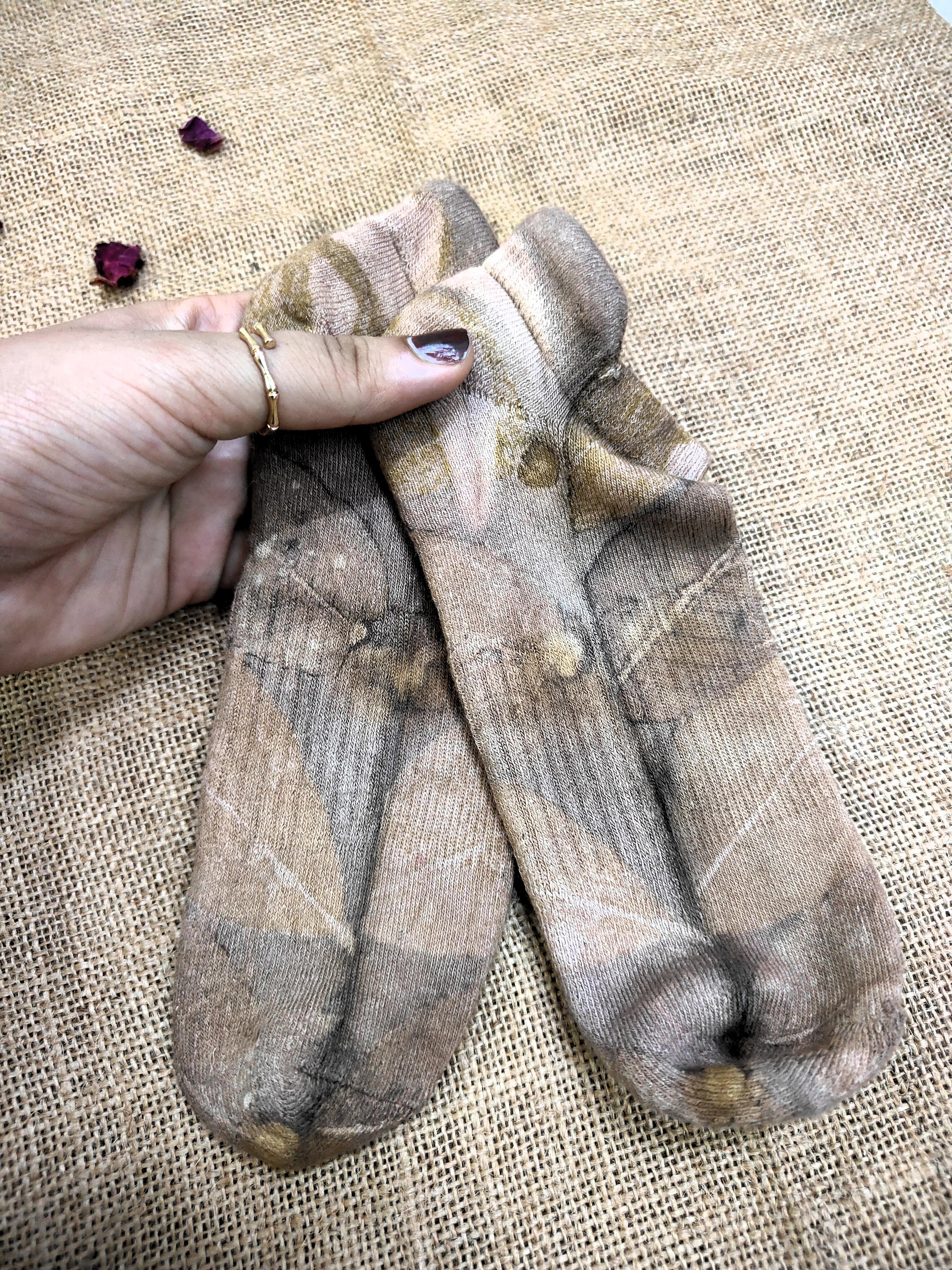 Holding Mocha Ecoprinted Pure Cotton Ecoprinted Socks