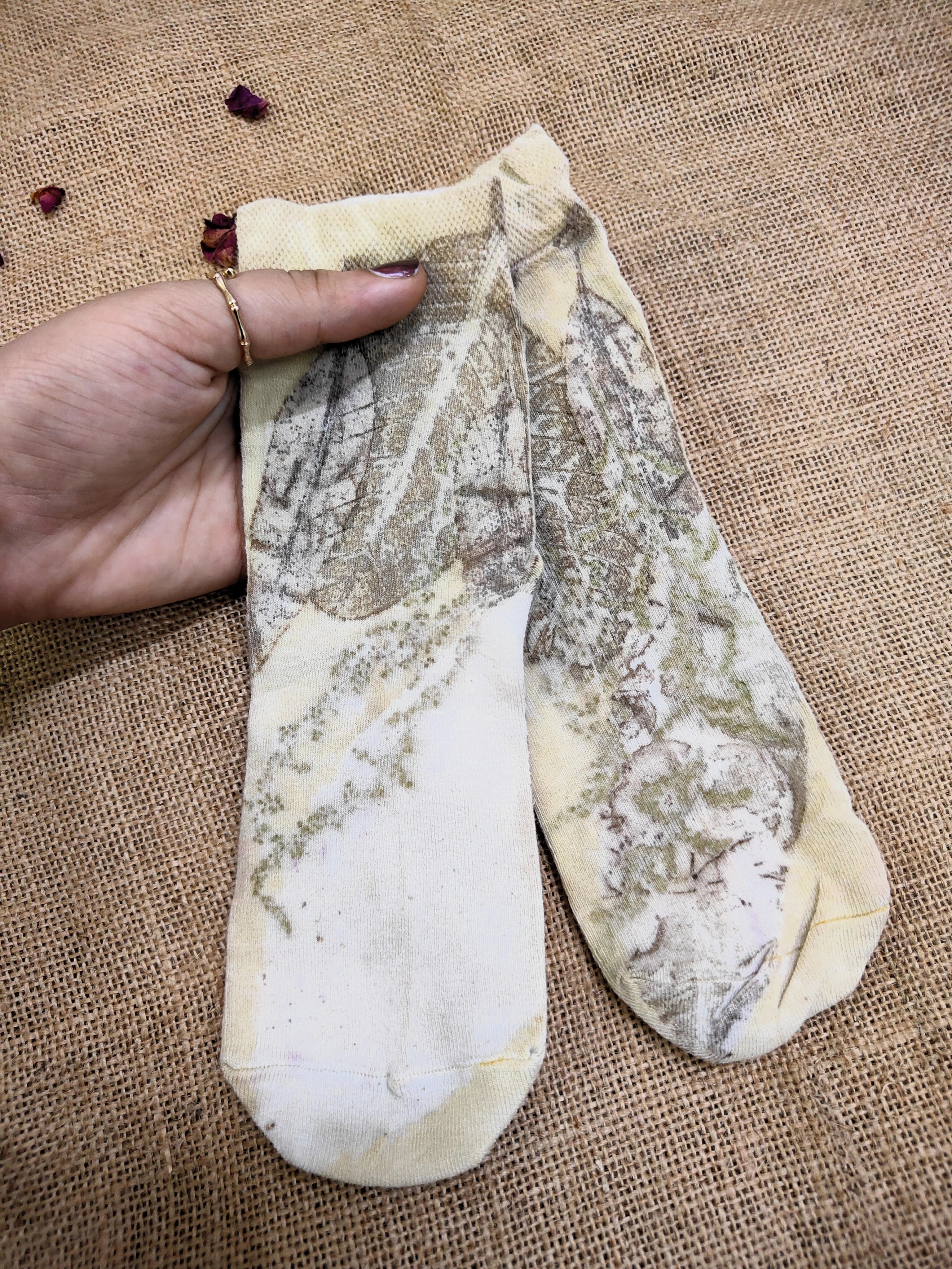 Holding Canvas Ecoprinted Pure Cotton Socks